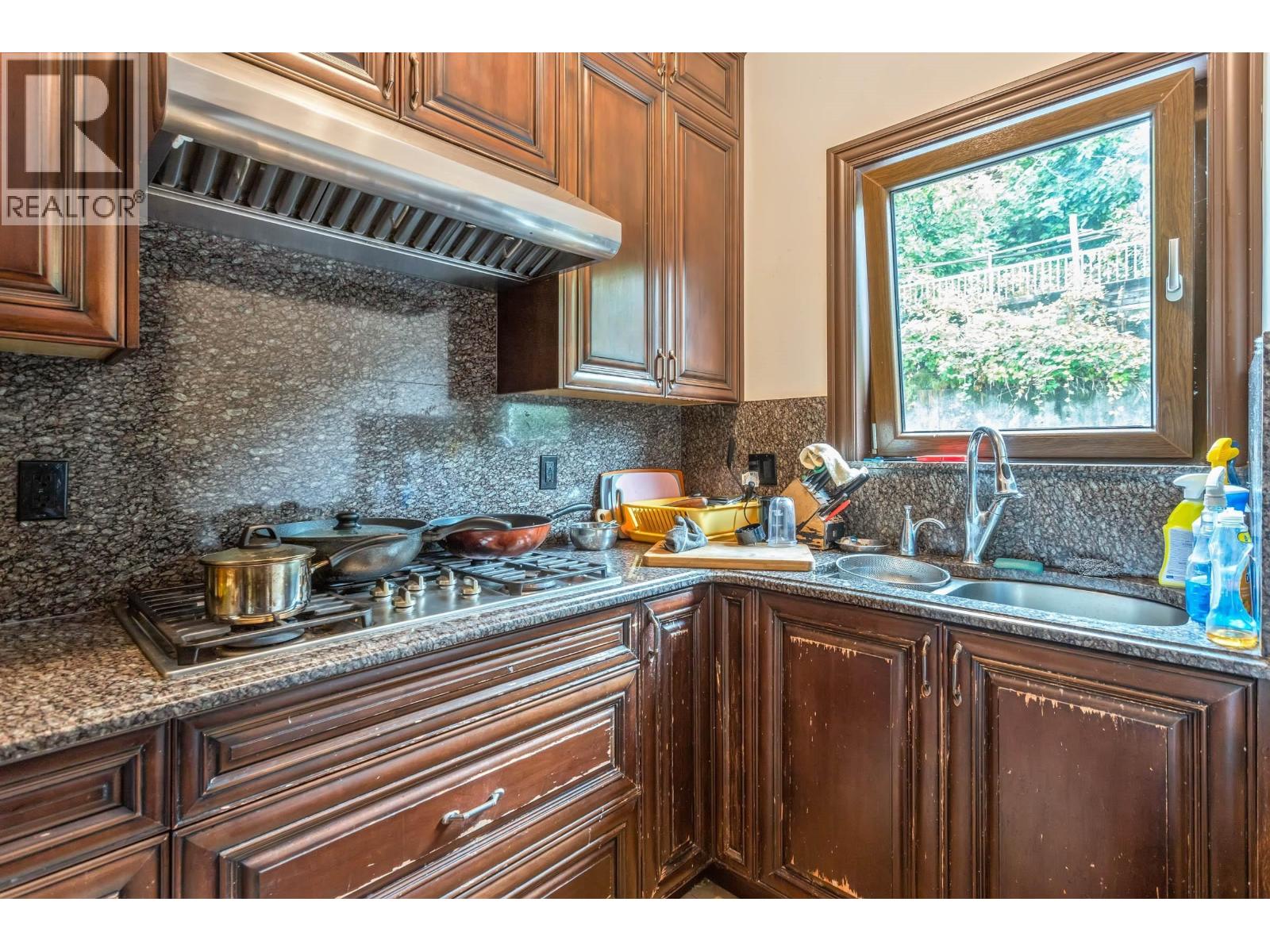 7282 Ridge Drive Property Photo 12