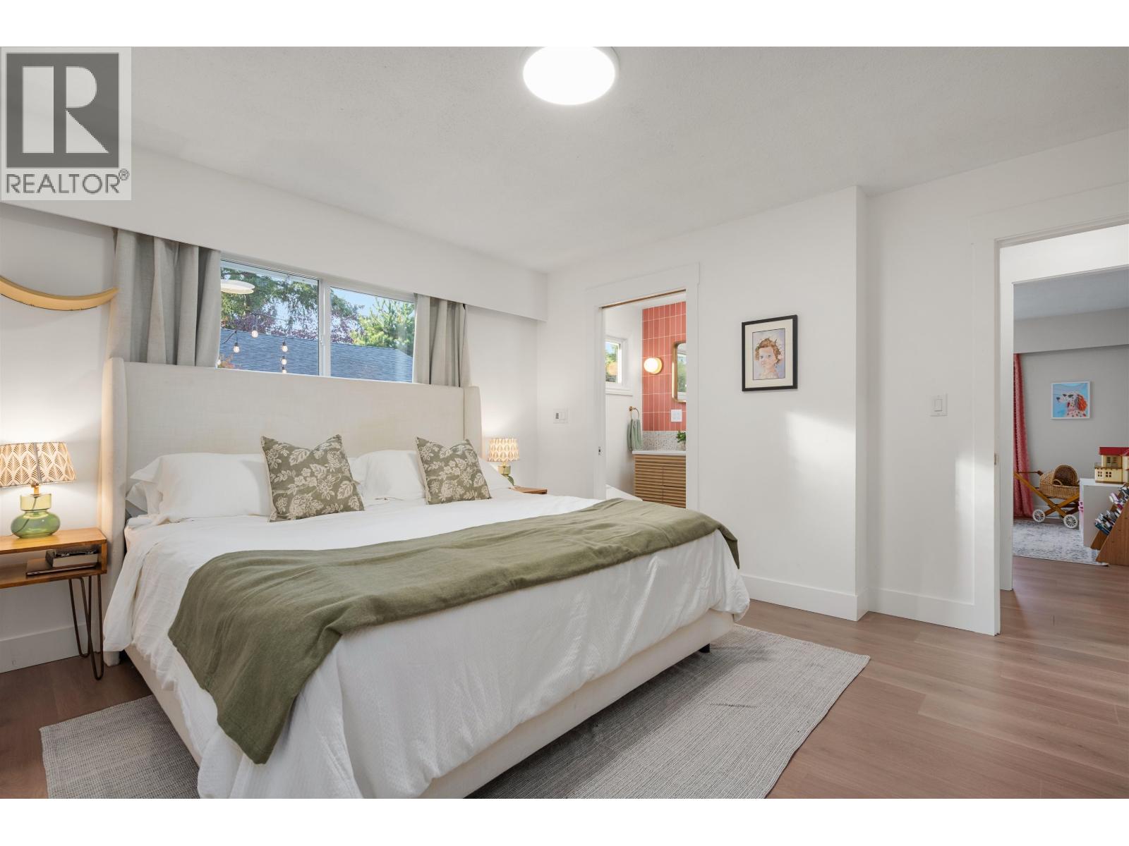 5974 16 Avenue Property Photo 18