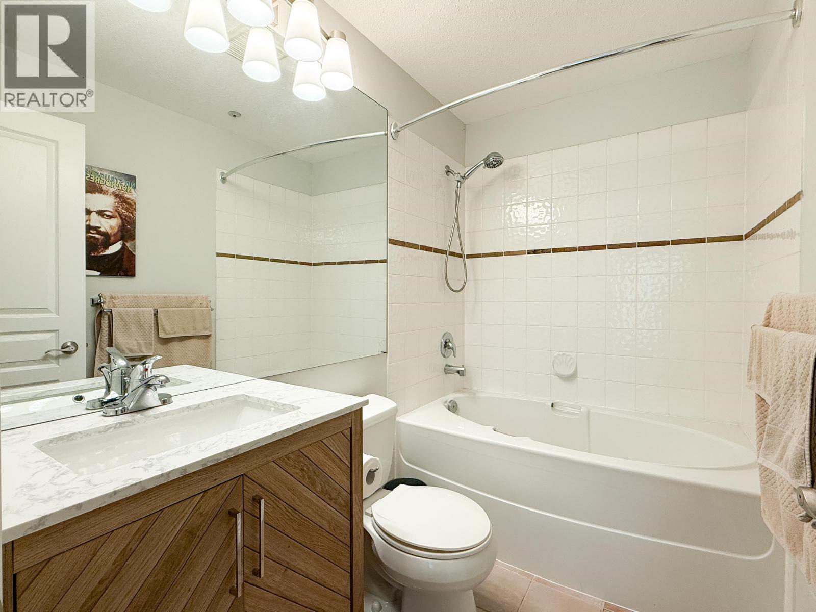 303 2080 E Kent Avenue South Property Photo 16