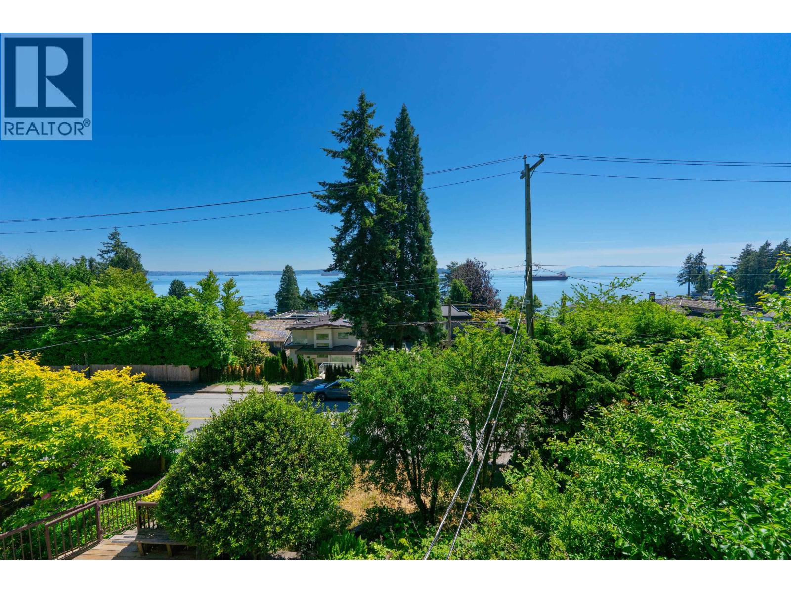 3341 Marine Drive Property Photo 4