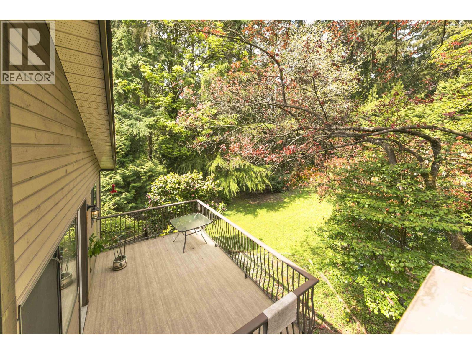 1215 Cypress Place Property Photo 10