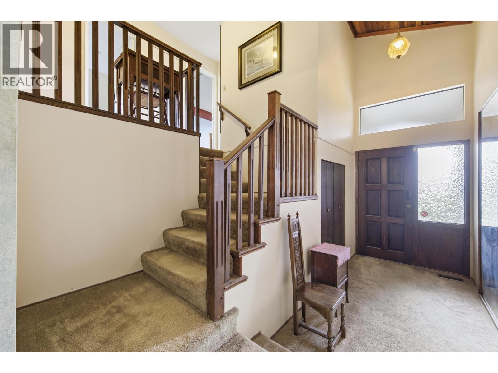 1215 Cypress Place Property Photo 14