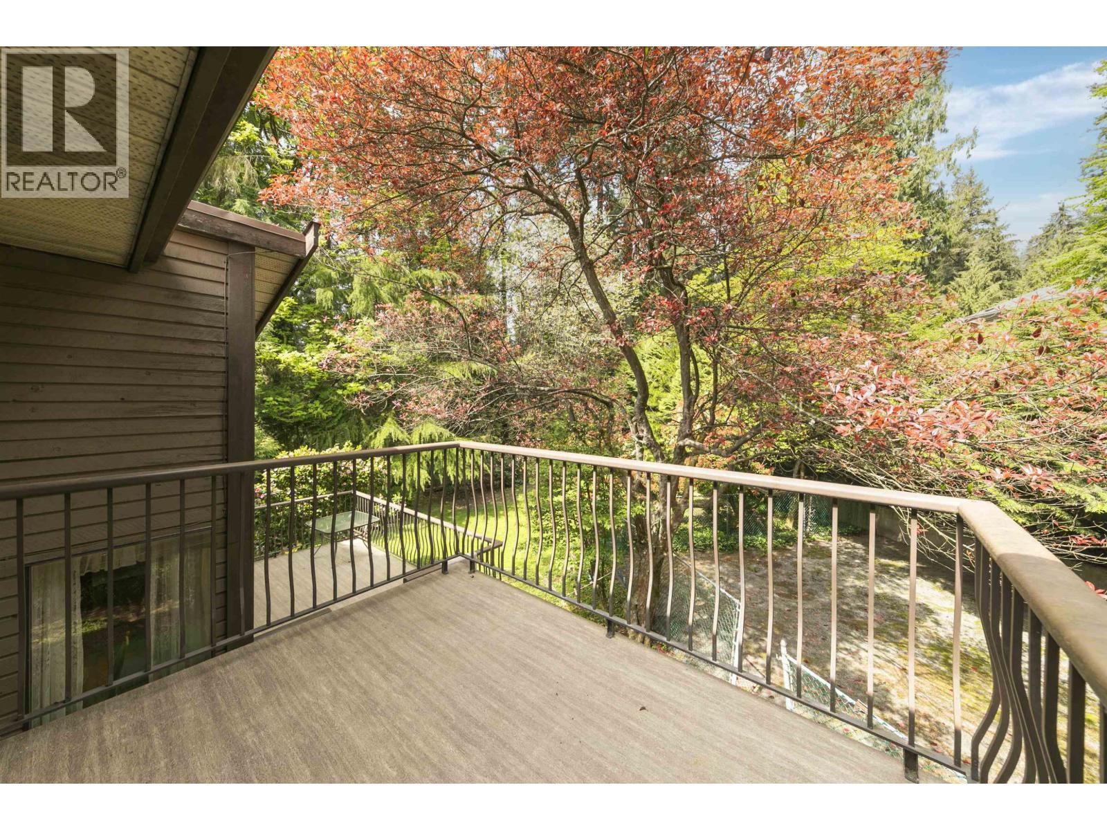 1215 Cypress Place Property Photo 16