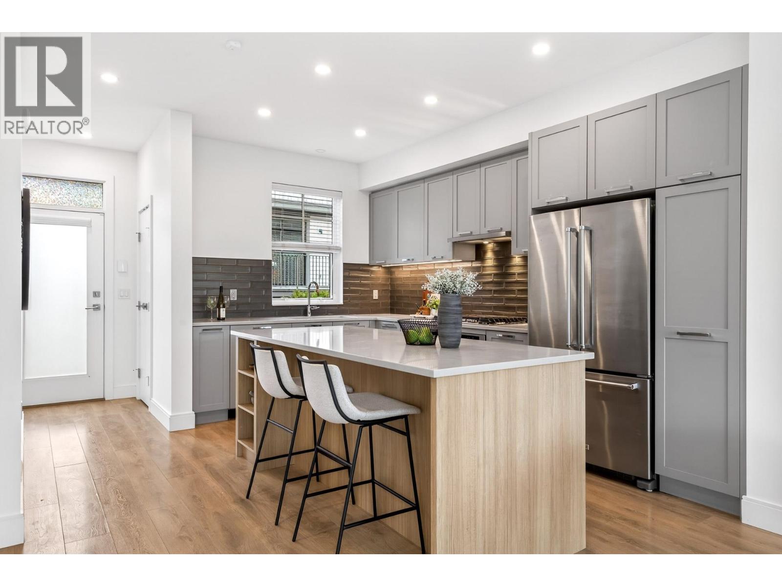 131 1290 Mitchell Street Property Photo 7