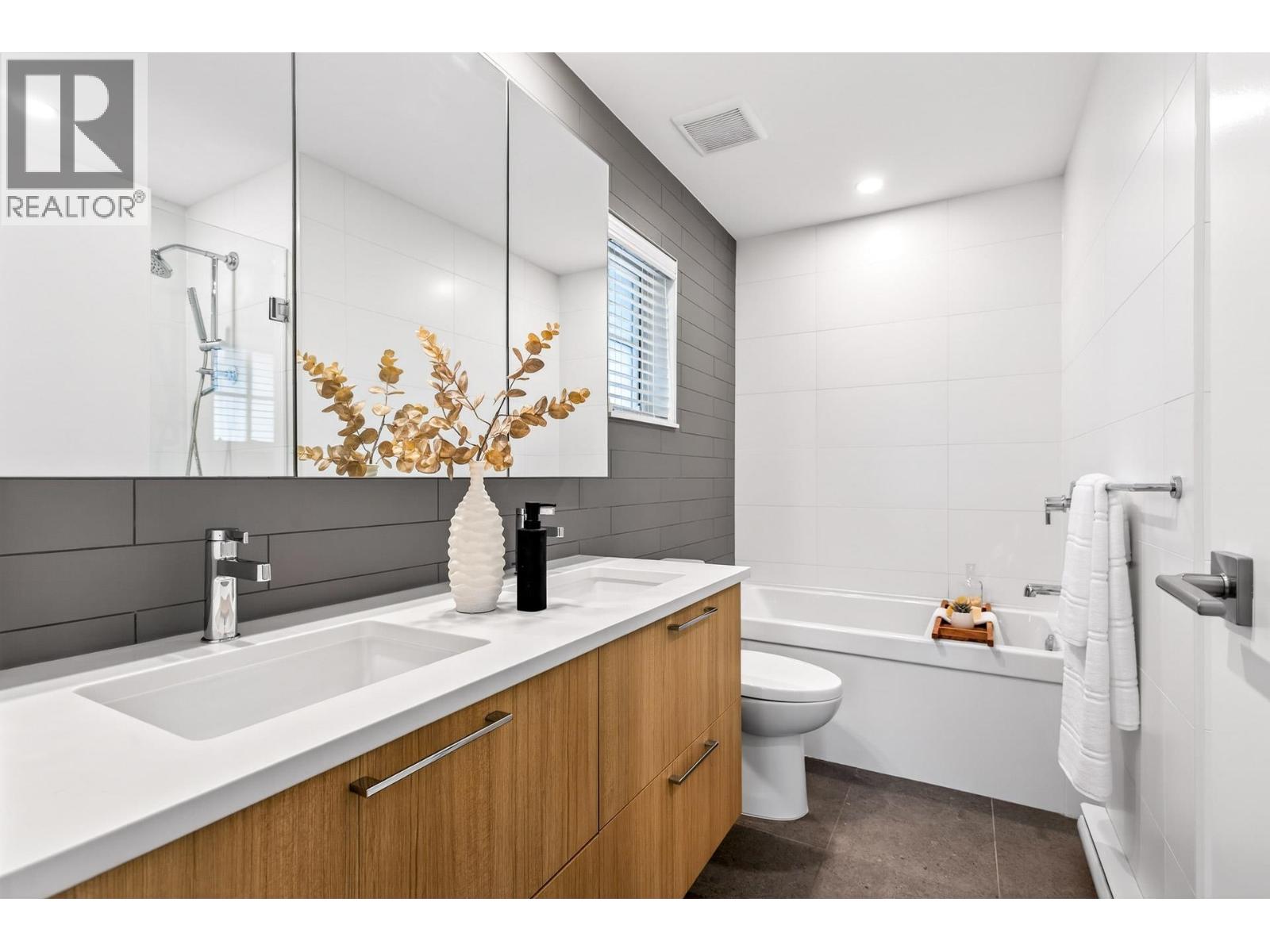 131 1290 Mitchell Street Property Photo 19