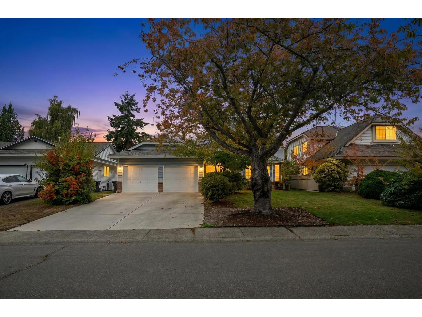 14129 16a Avenue Property Photo 1