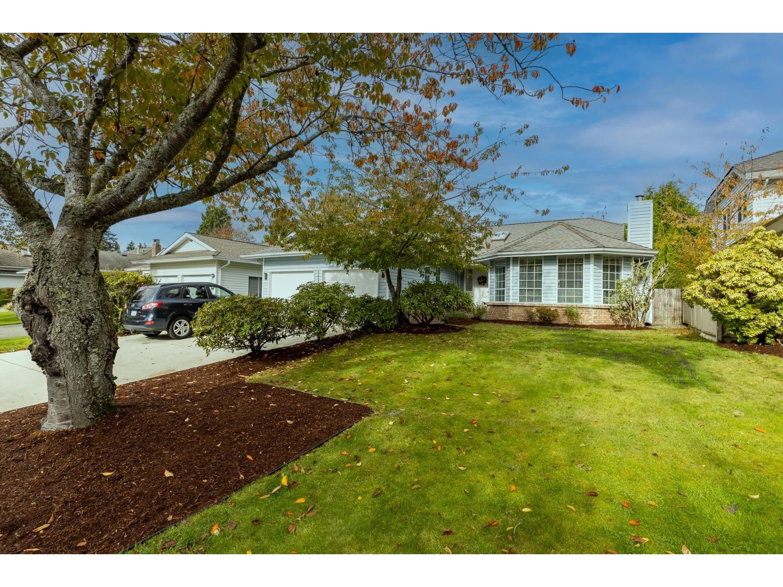 14129 16a Avenue Property Photo 4