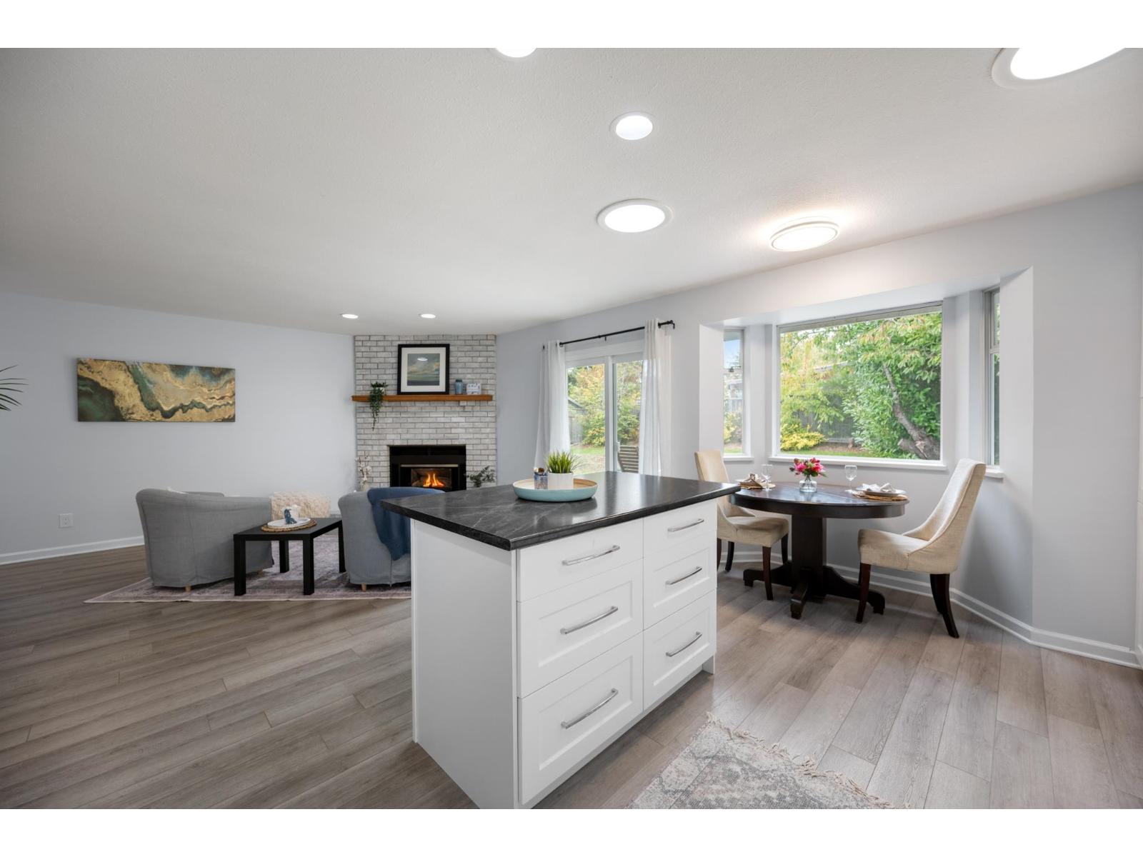 14129 16a Avenue Property Photo 28