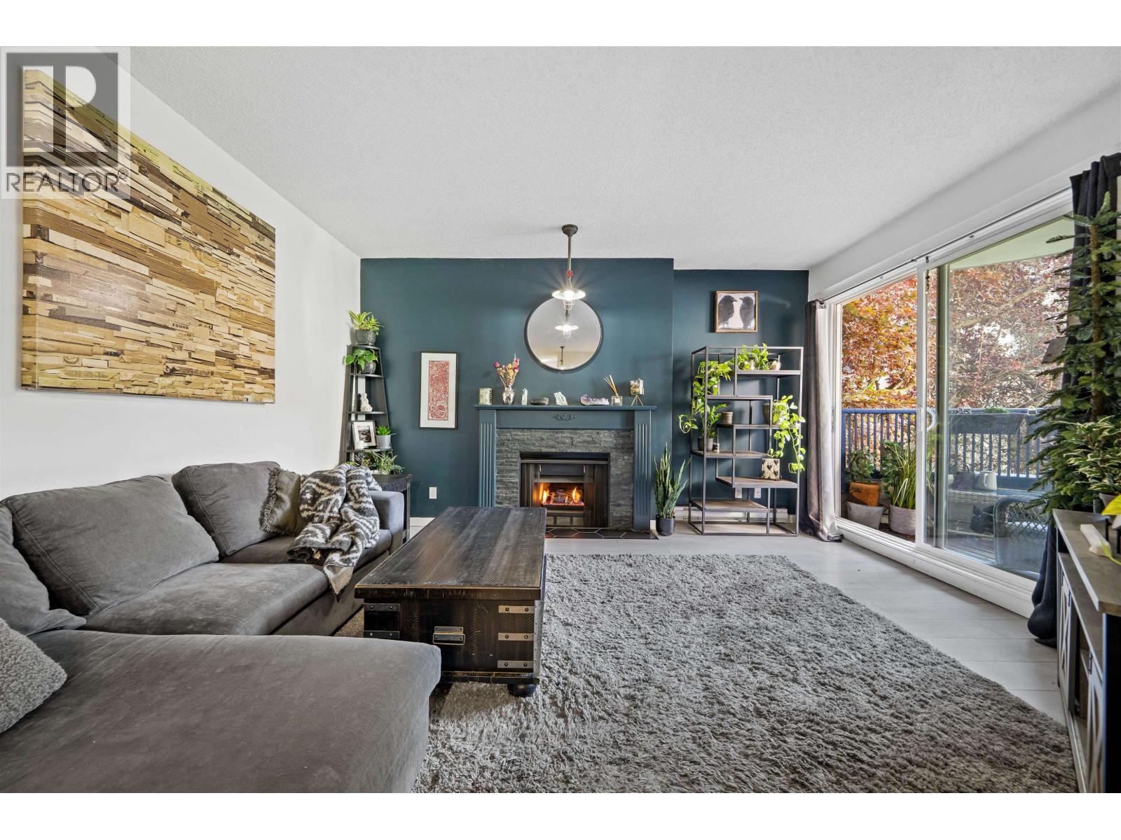 210 1924 Comox Street Property Photo 13