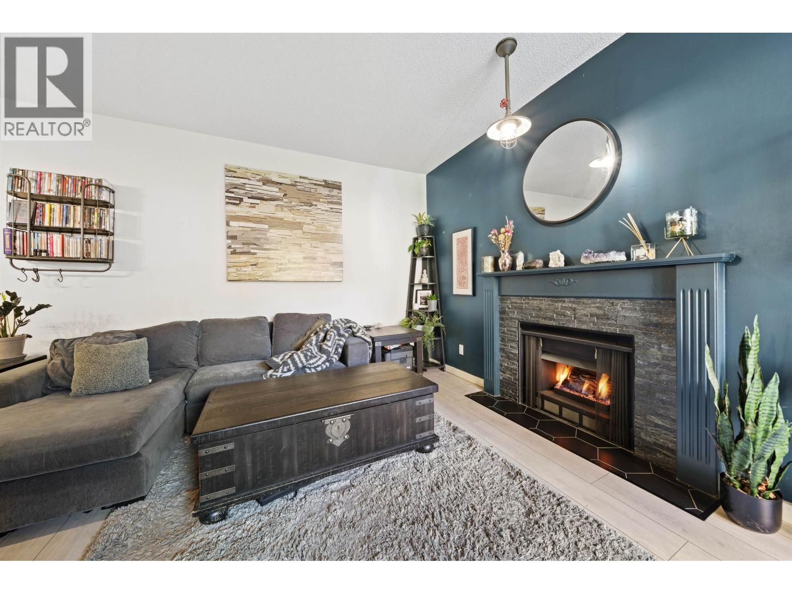 210 1924 Comox Street Property Photo 18