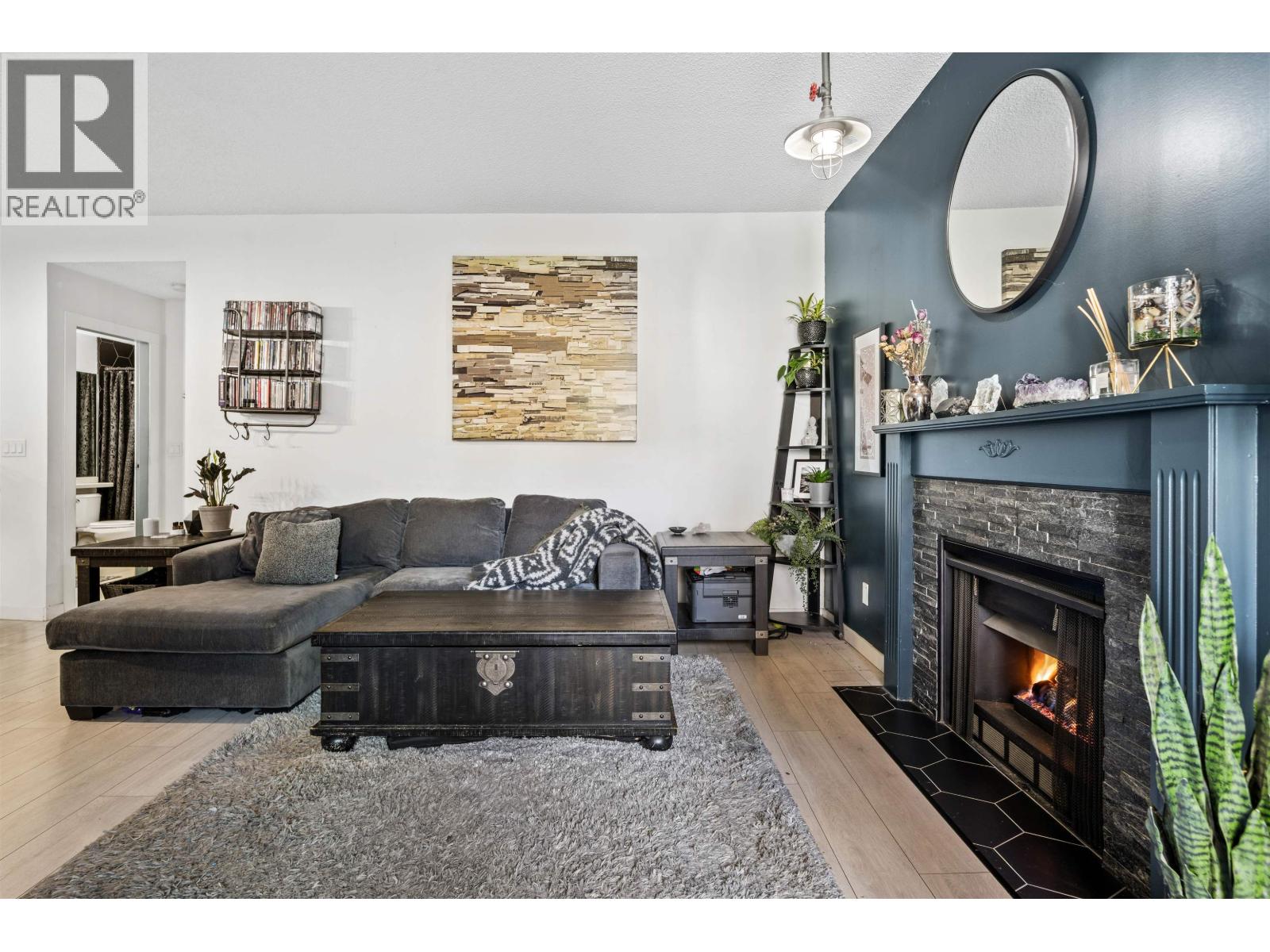 210 1924 Comox Street Property Photo 19