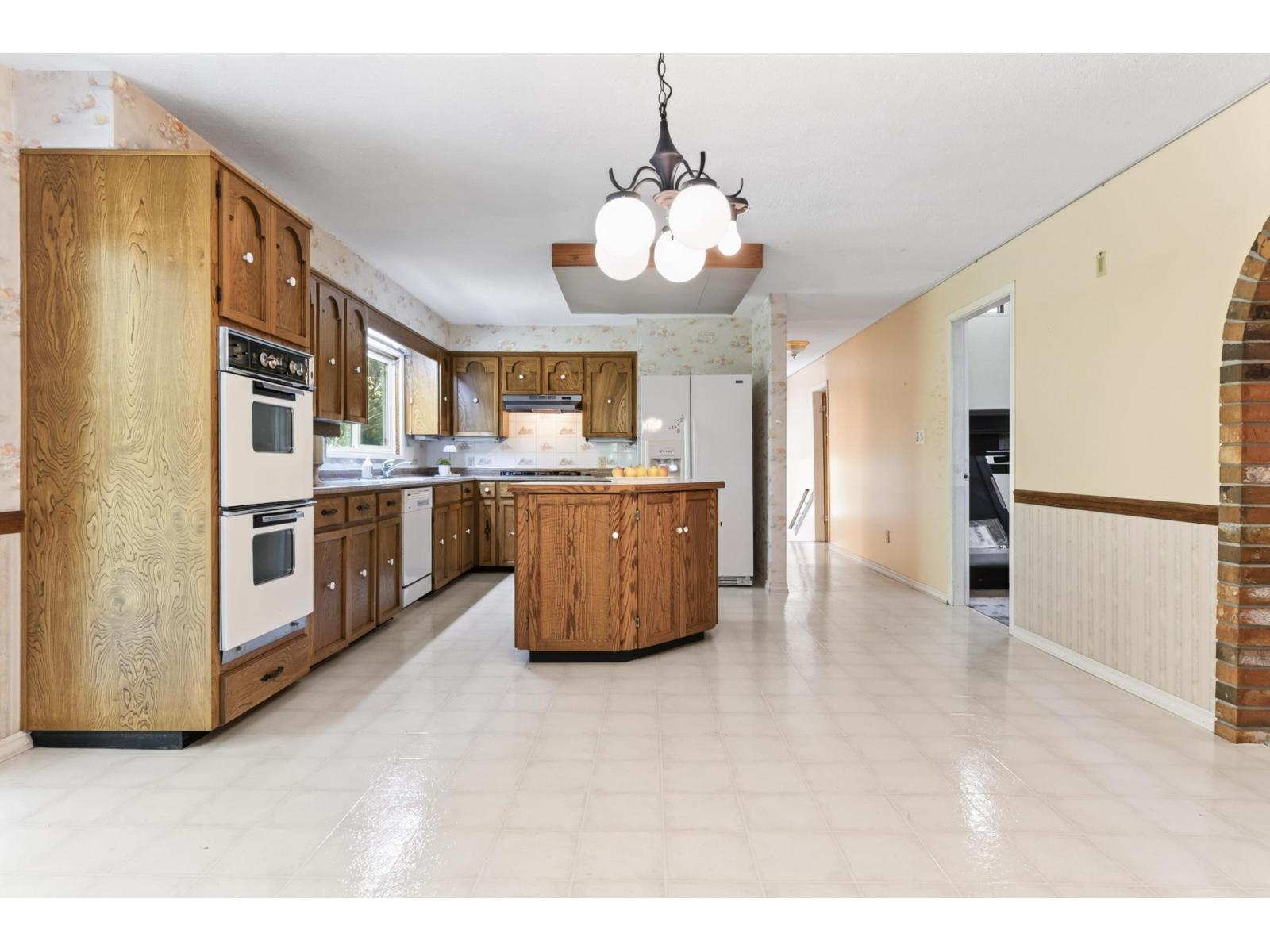 25376 80 Avenue Property Photo 13