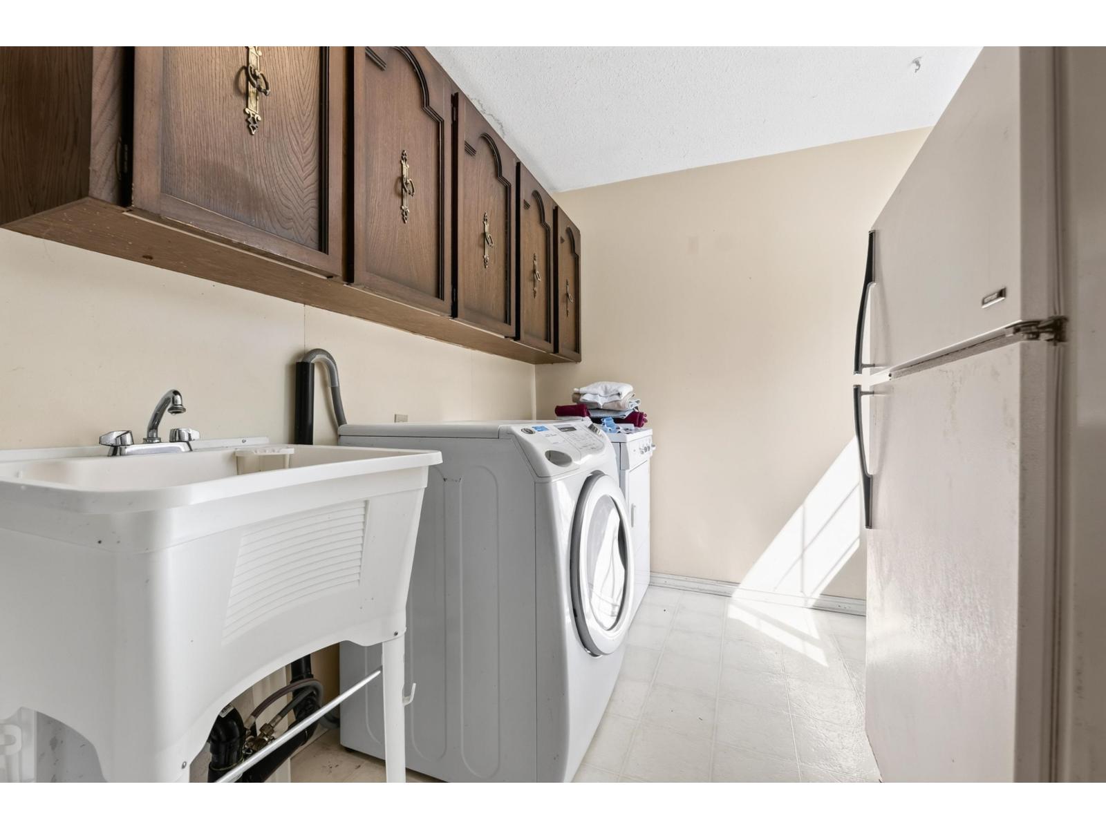 25376 80 Avenue Property Photo 27