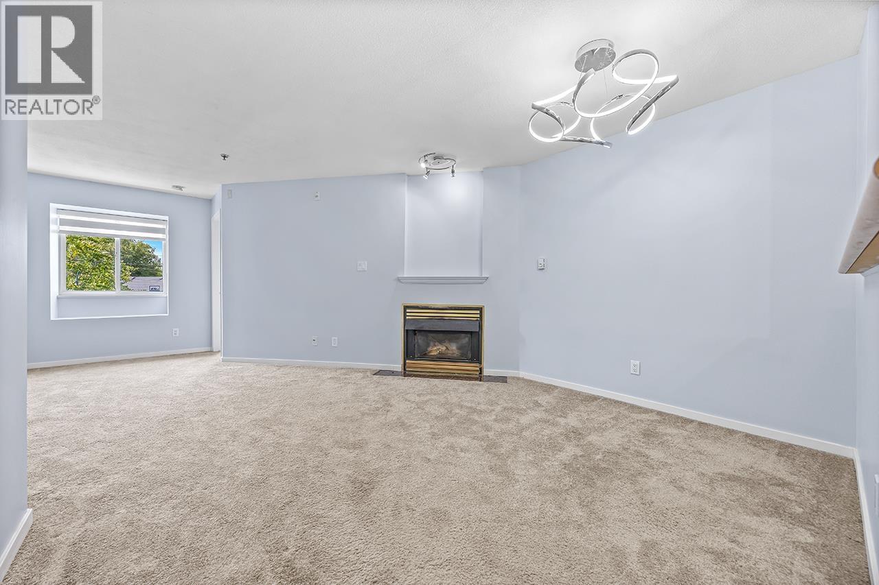 211 868 Kingsway Property Photo 2