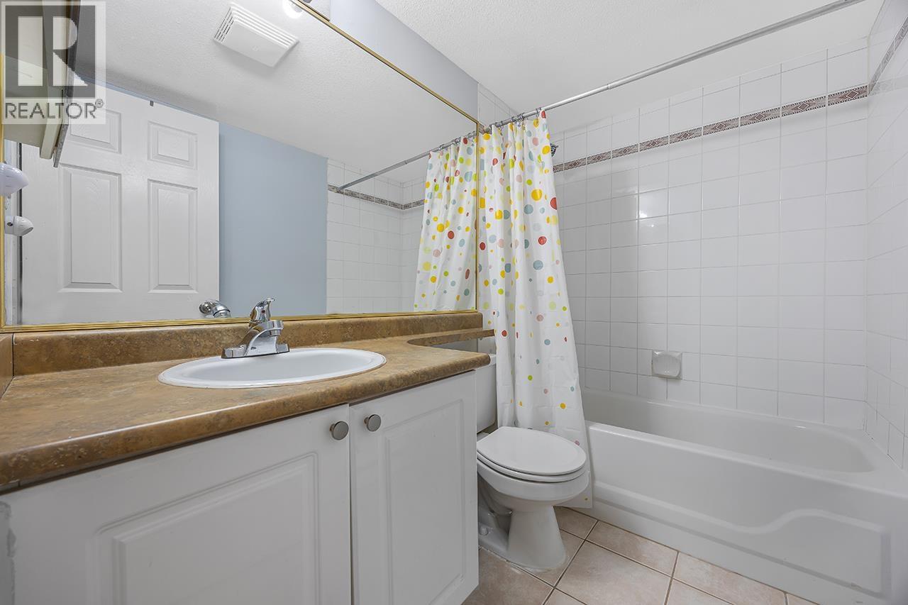 211 868 Kingsway Property Photo 13