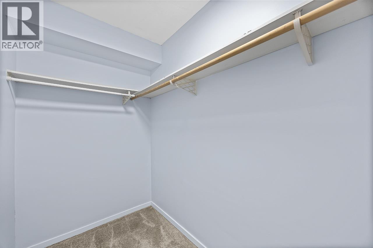211 868 Kingsway Property Photo 15