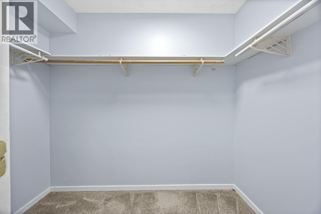211 868 Kingsway Property Photo 17