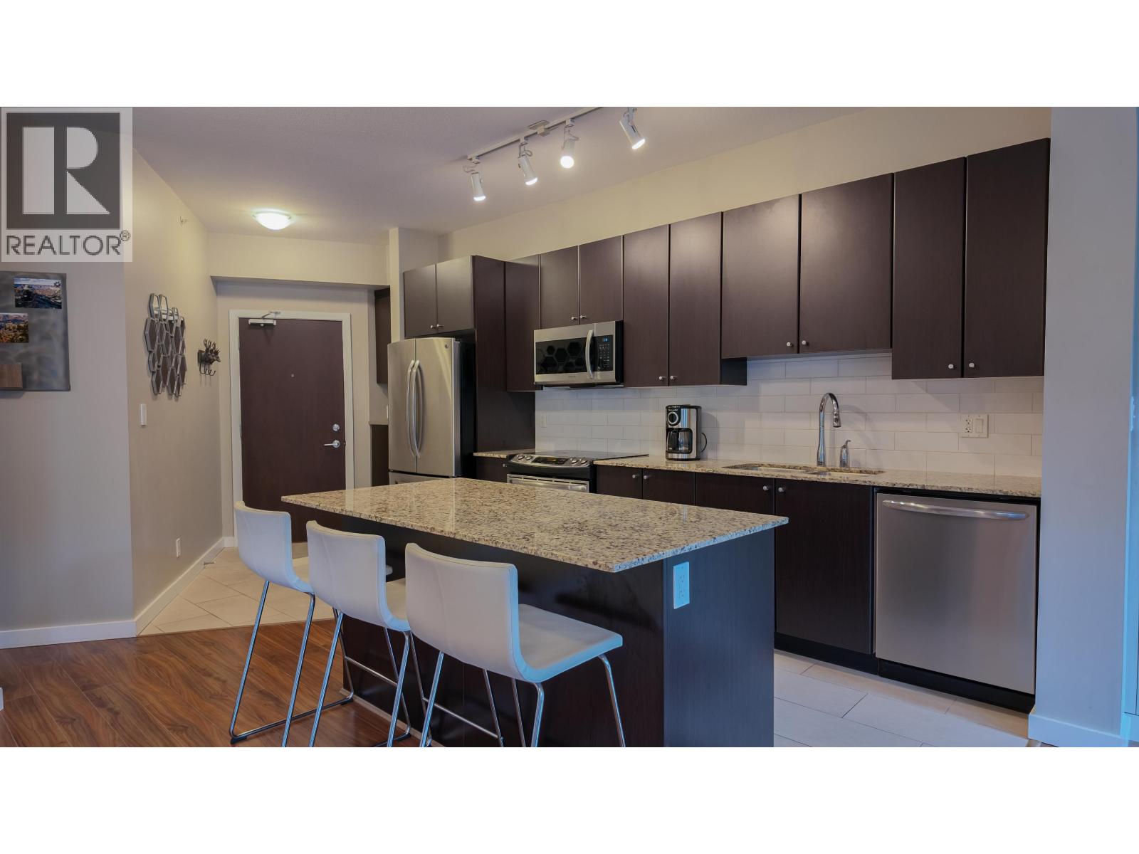 402 265 Ross Drive Property Photo 11
