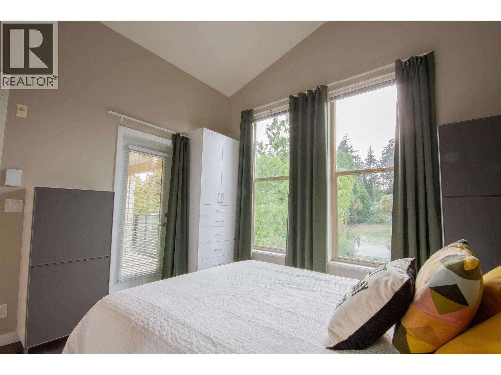 402 265 Ross Drive Property Photo 15