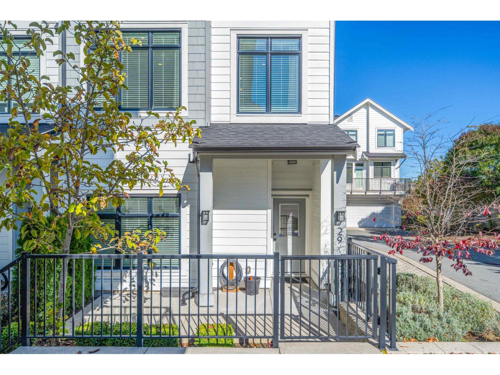 29 17557 100 Avenue Property Photo 4