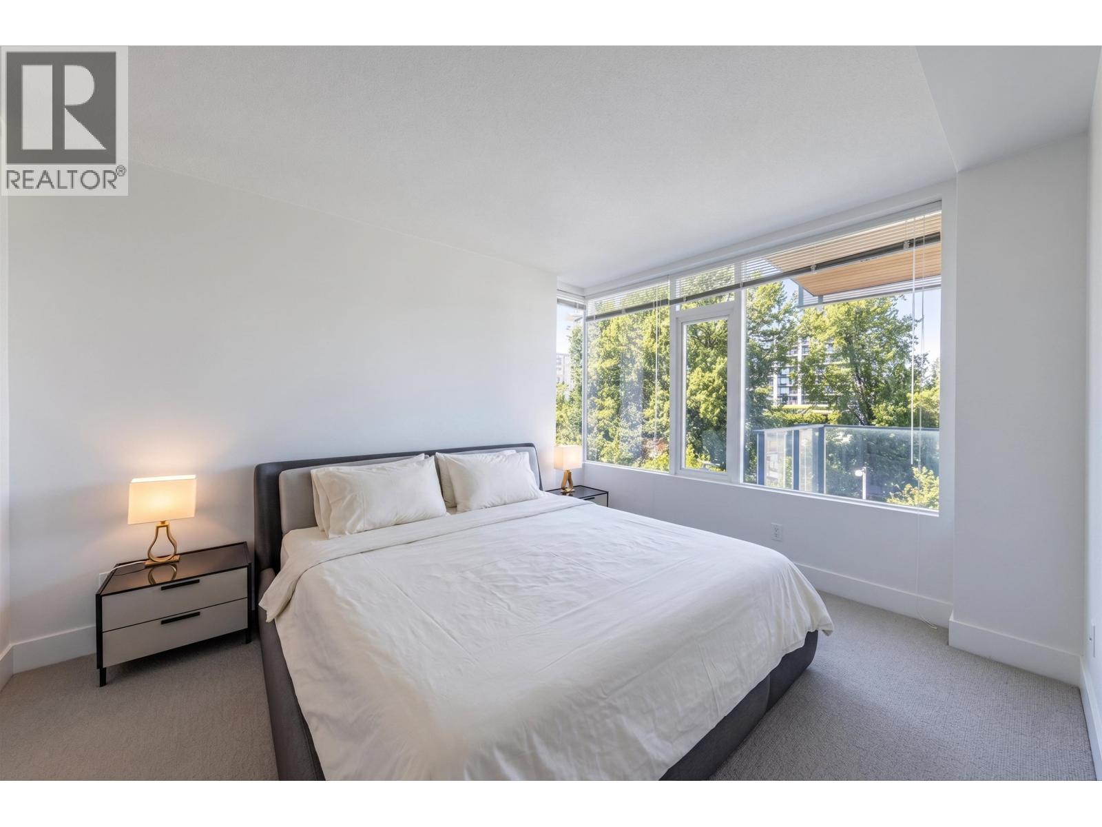 616 5233 Gilbert Road Property Photo 11