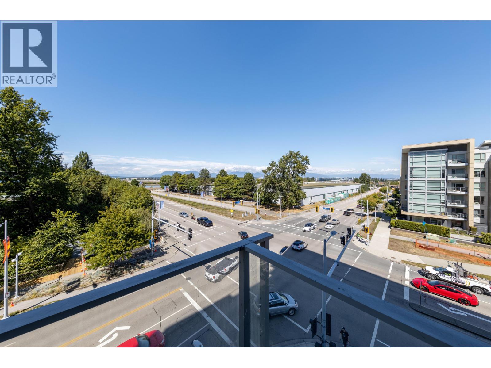 616 5233 Gilbert Road Property Photo 14
