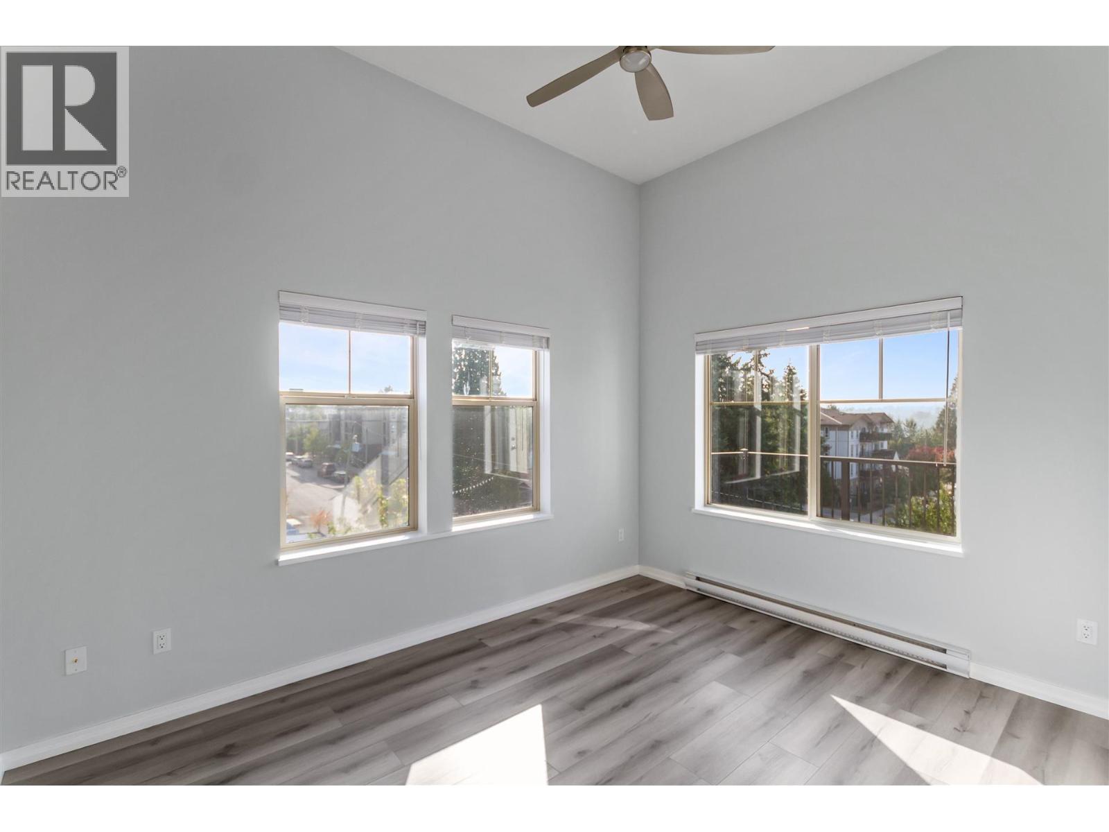 406 22290 North Avenue Property Photo 19