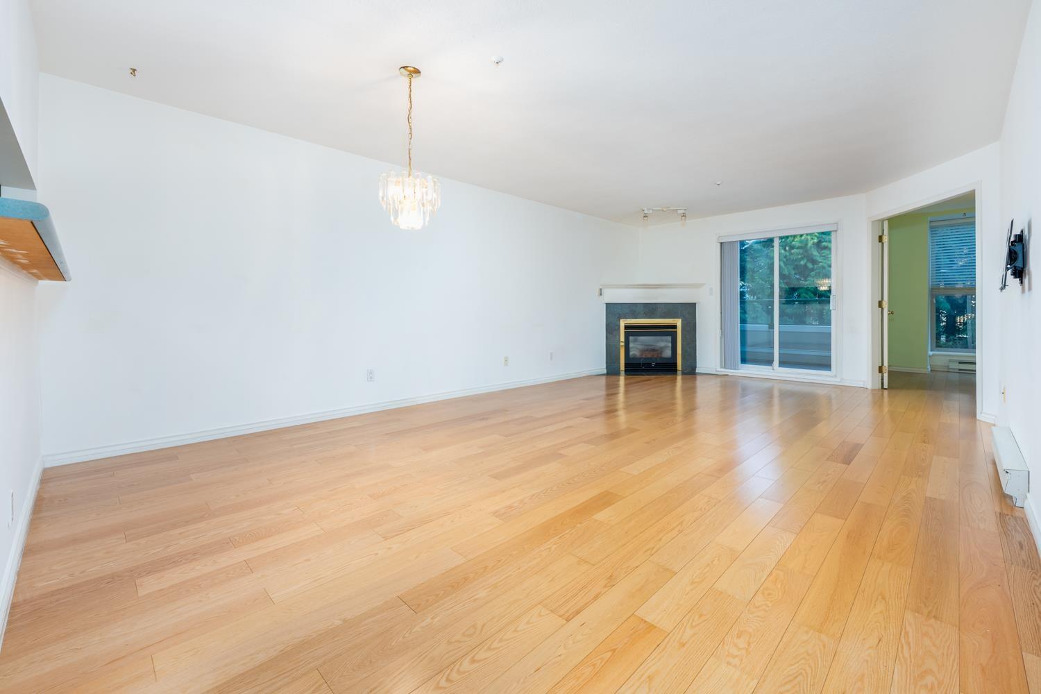 313 10128 132 Street Property Photo 9