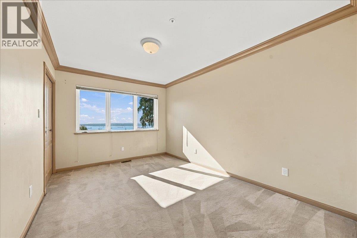 2790 Chelsea Close Property Photo 28