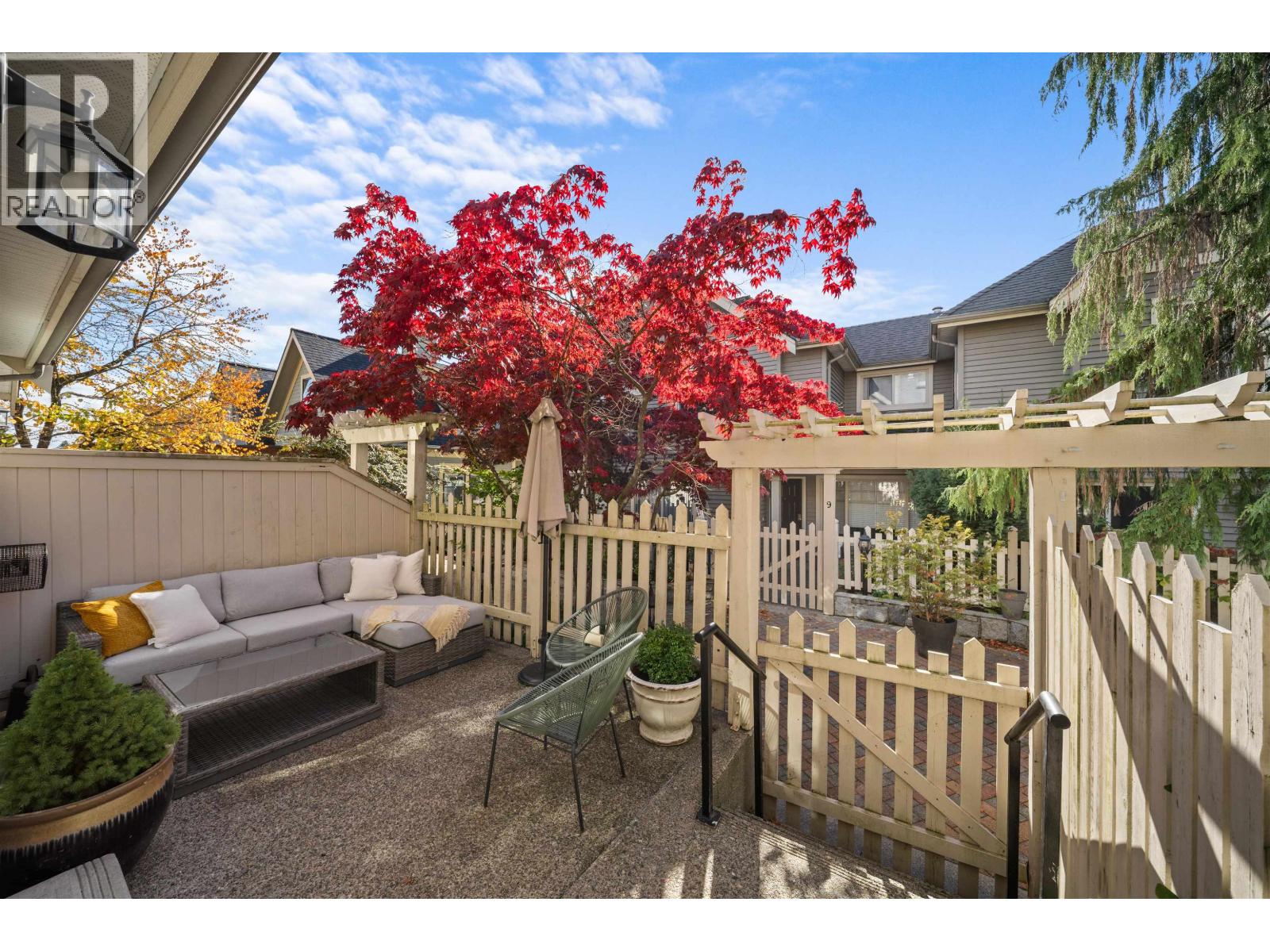 18 222 E 5th Street Property Photo 8