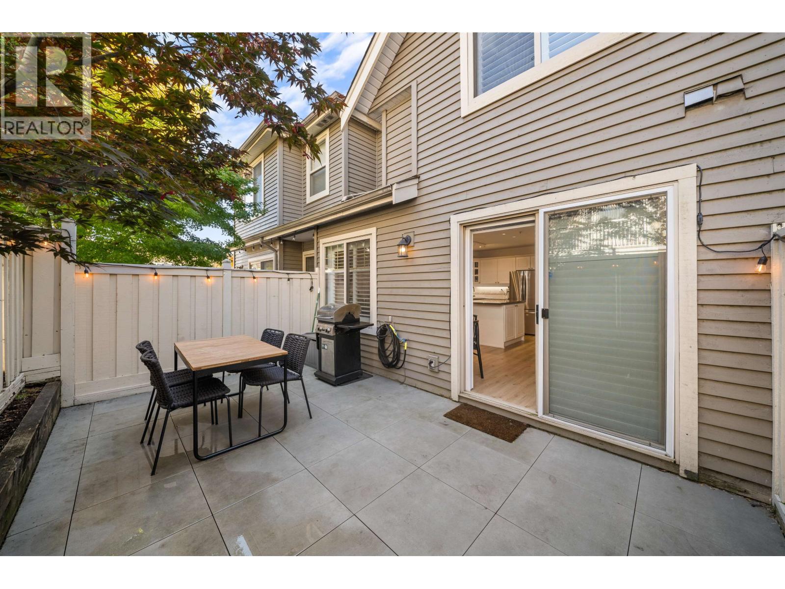 18 222 E 5th Street Property Photo 15