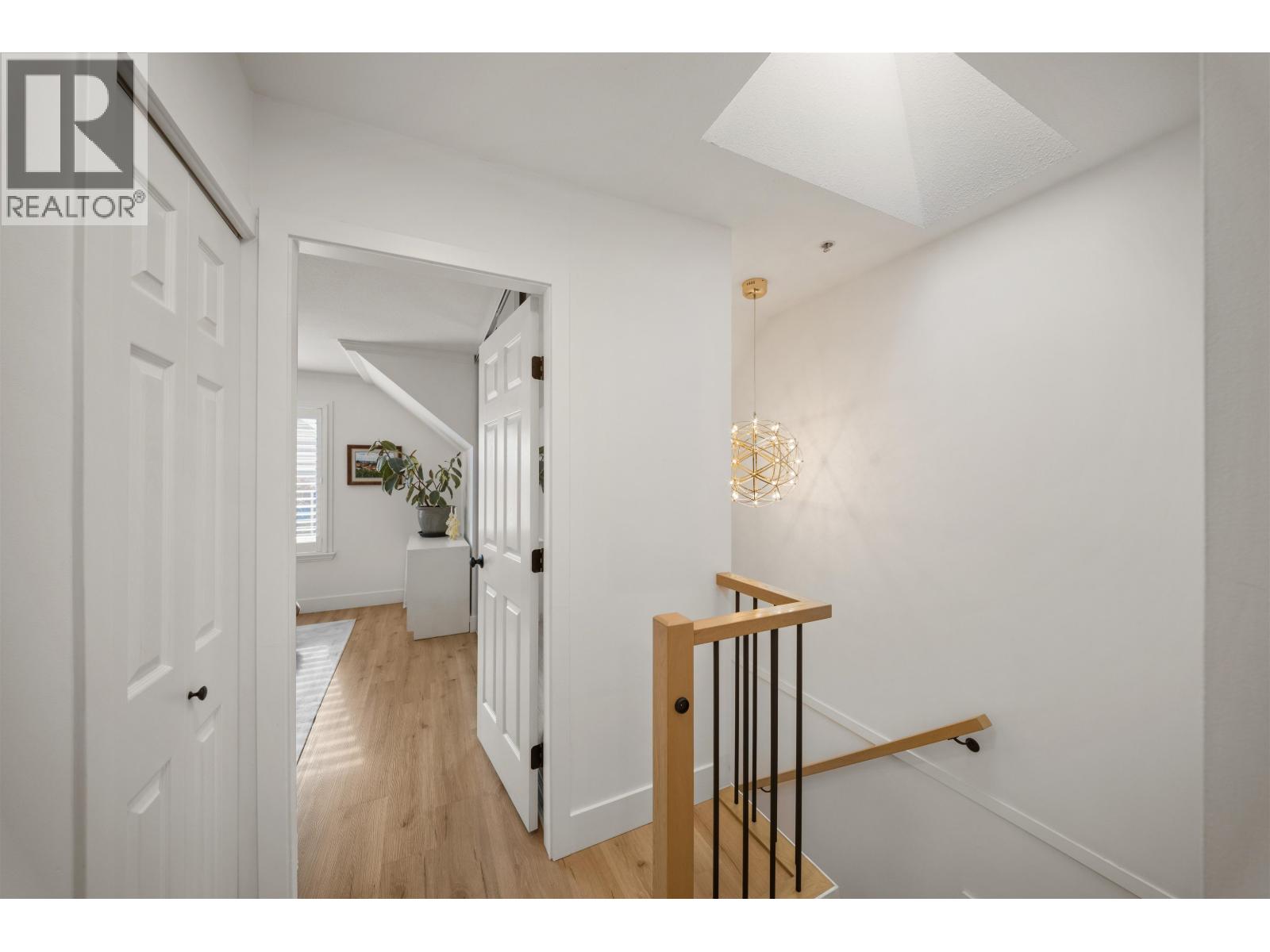 18 222 E 5th Street Property Photo 19
