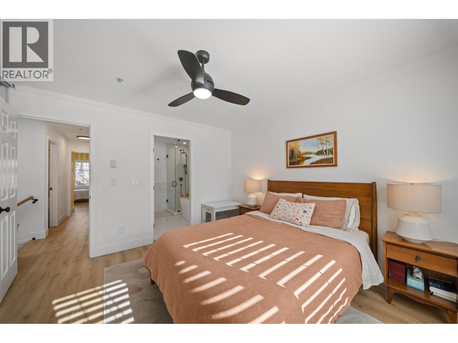 18 222 E 5th Street Property Photo 24