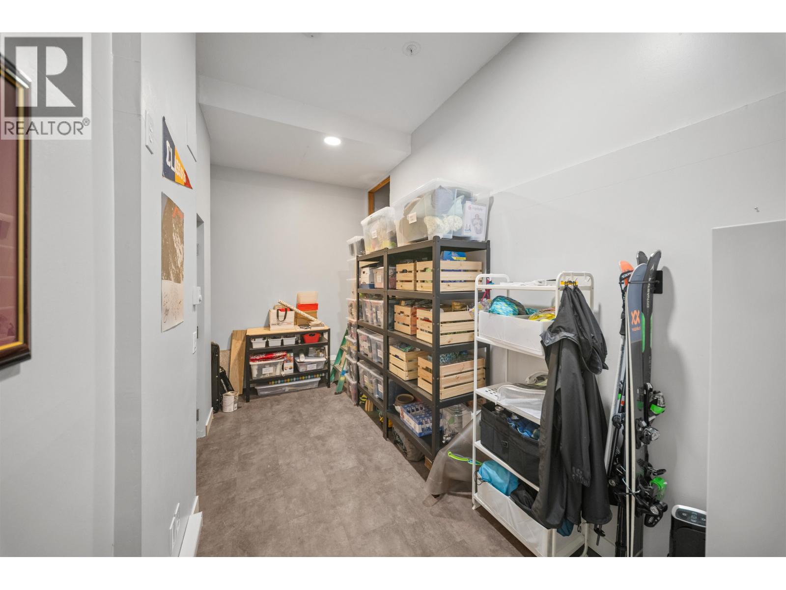 18 222 E 5th Street Property Photo 31