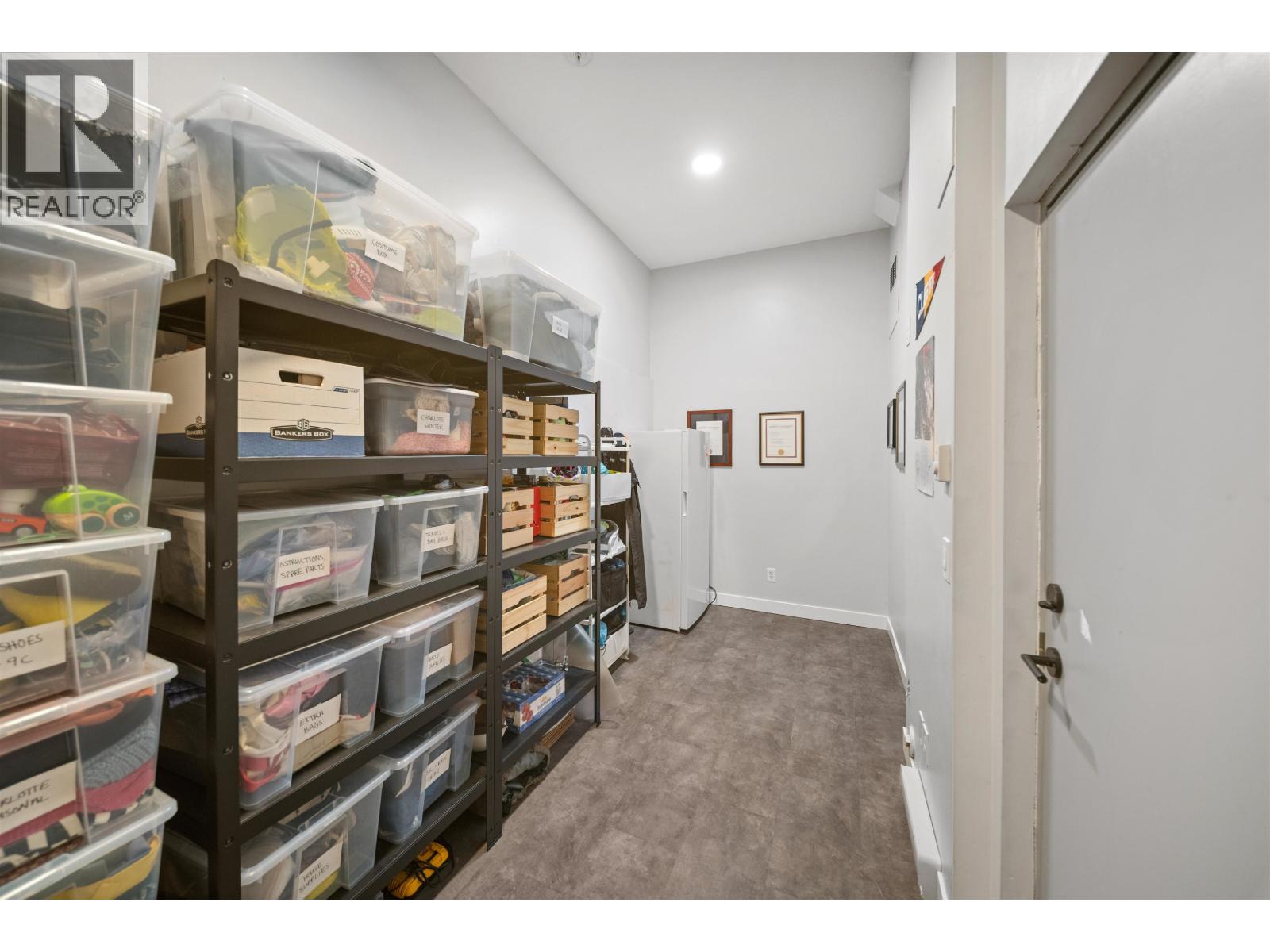 18 222 E 5th Street Property Photo 32