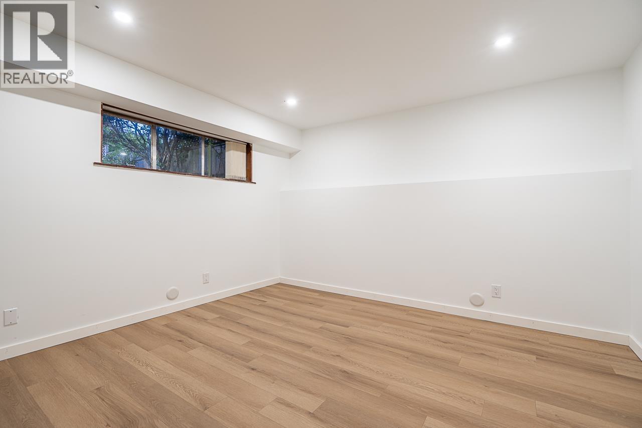 2265 Inglewood Avenue Property Photo 16