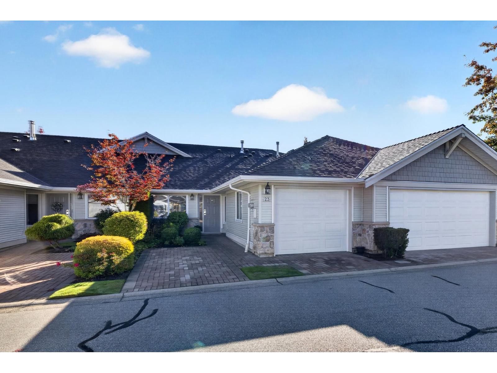 23 17516 4 Avenue Property Photo 1