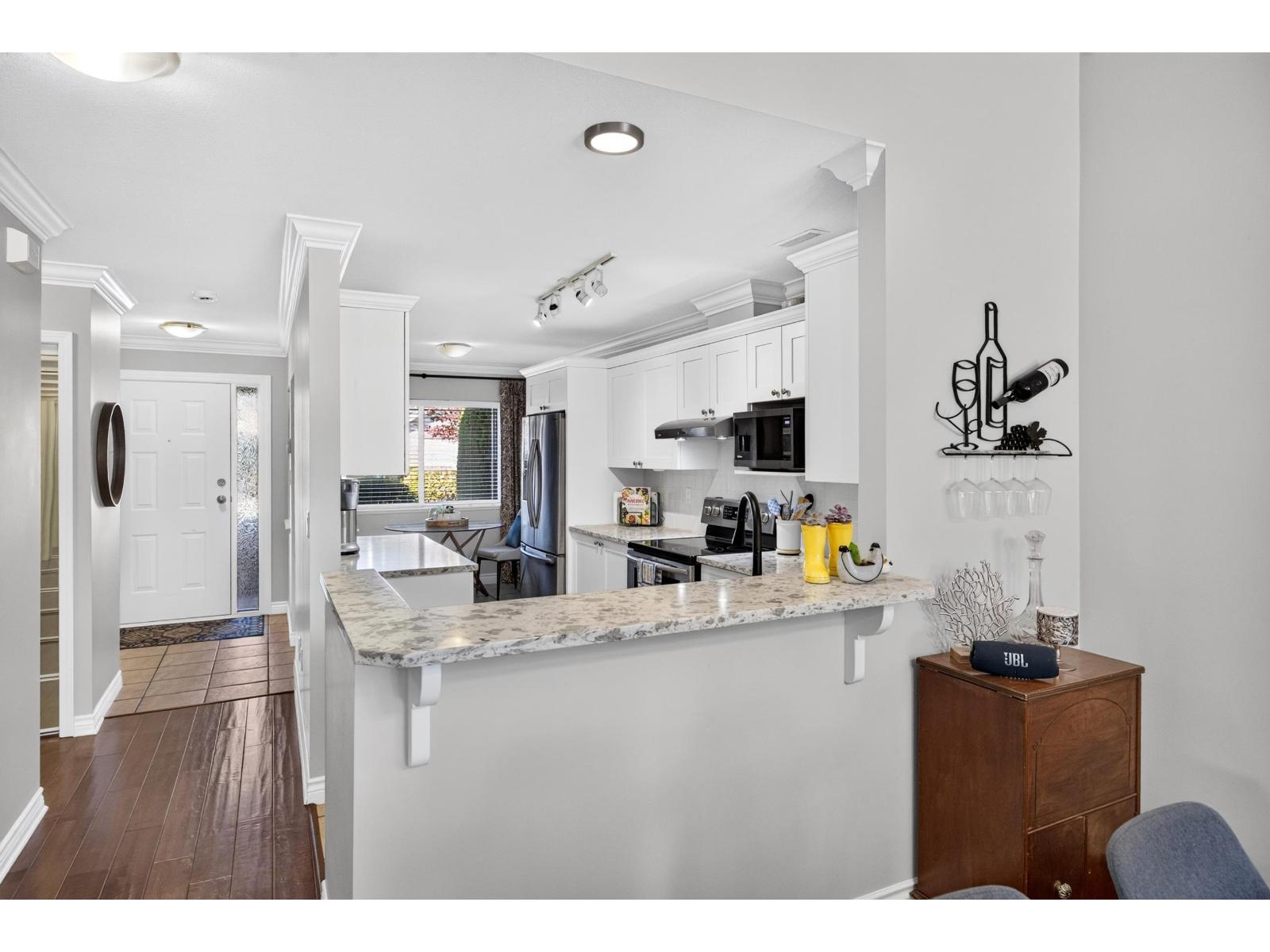 23 17516 4 Avenue Property Photo 22