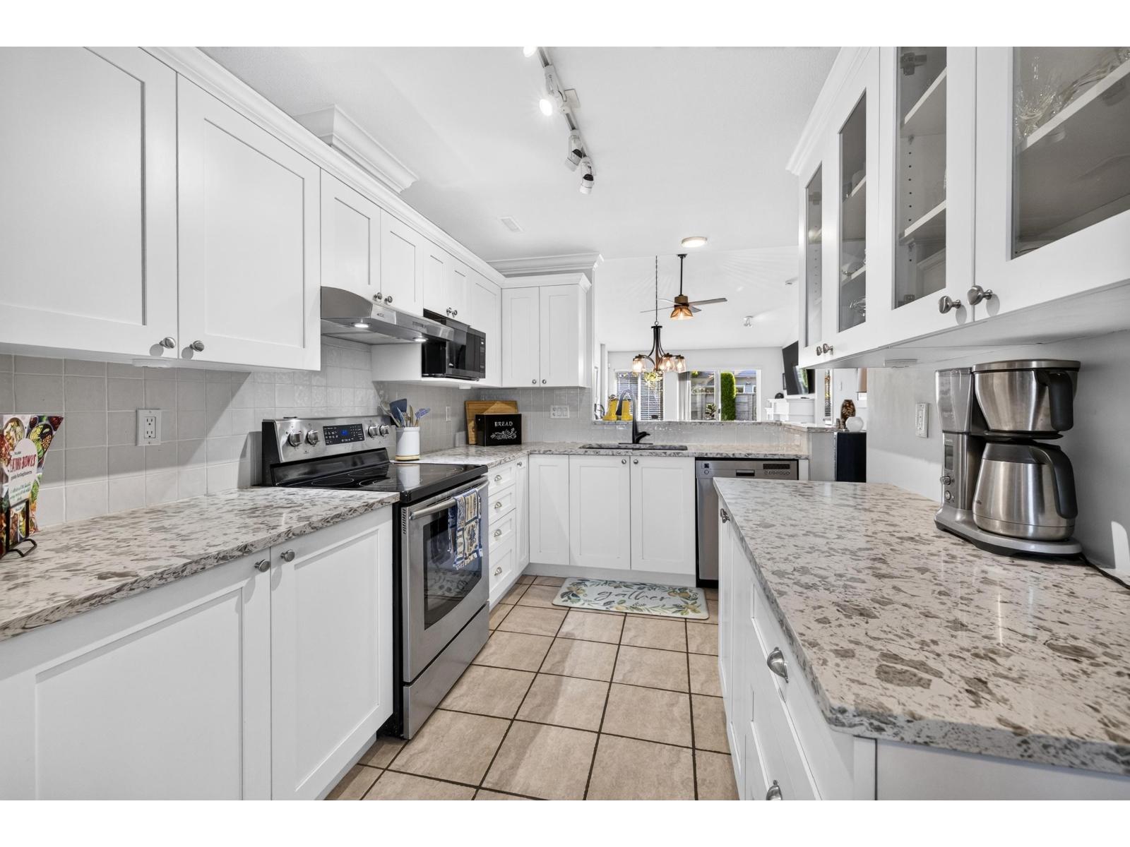 23 17516 4 Avenue Property Photo 23