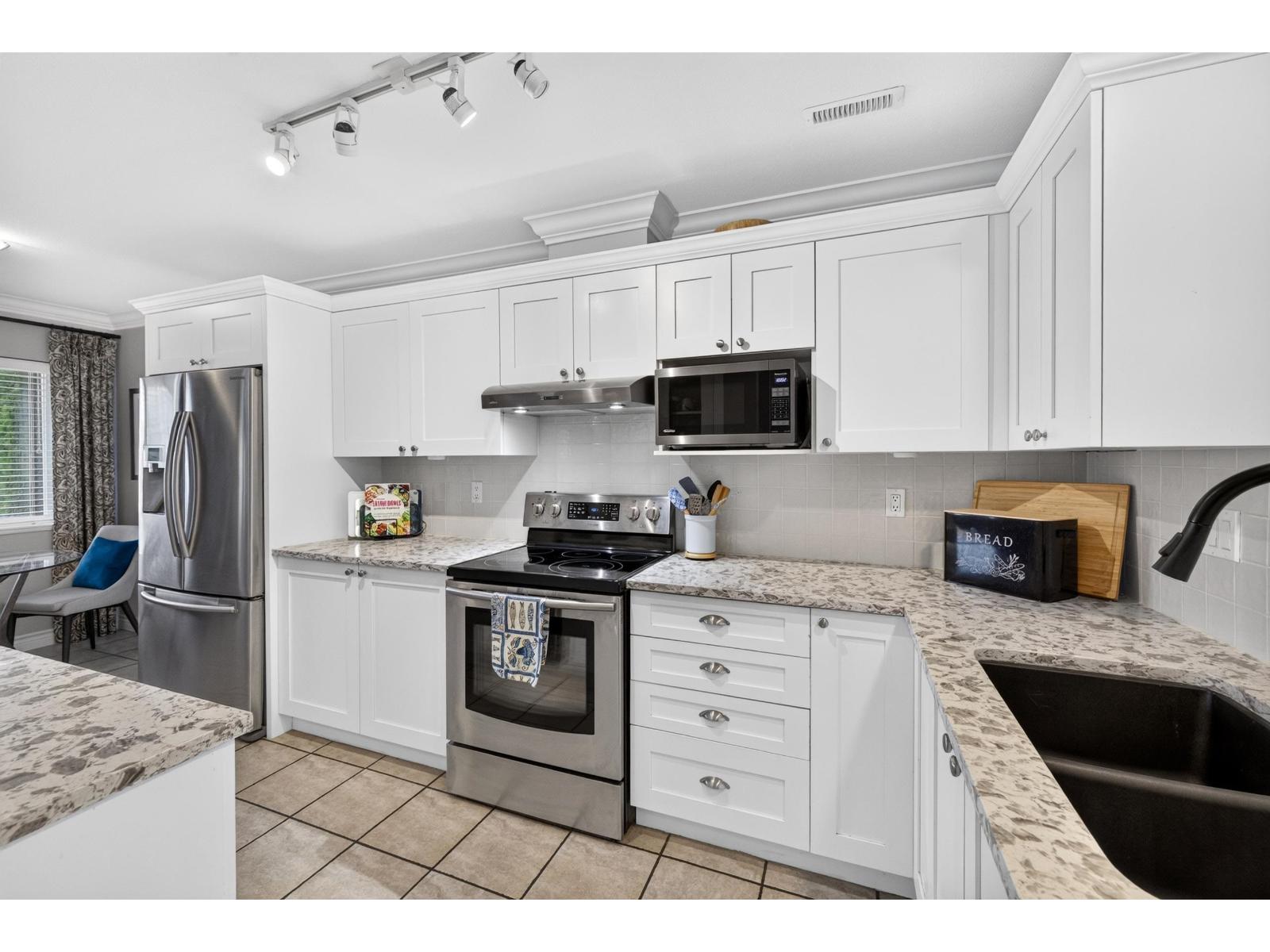 23 17516 4 Avenue Property Photo 25