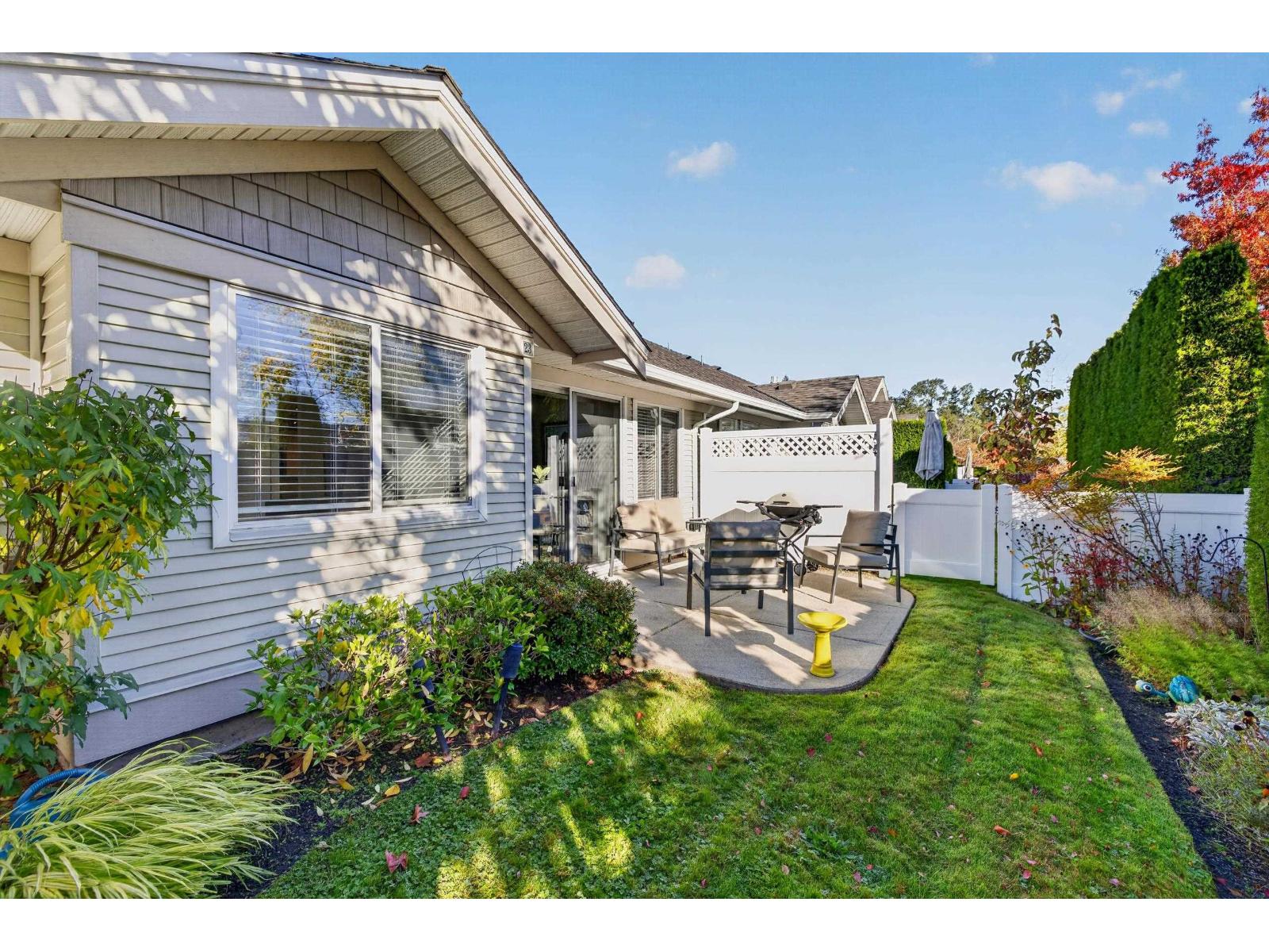 23 17516 4 Avenue Property Photo 38
