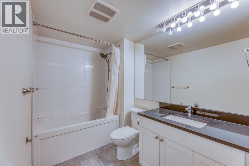 210 2915 Glen Drive Property Photo 12