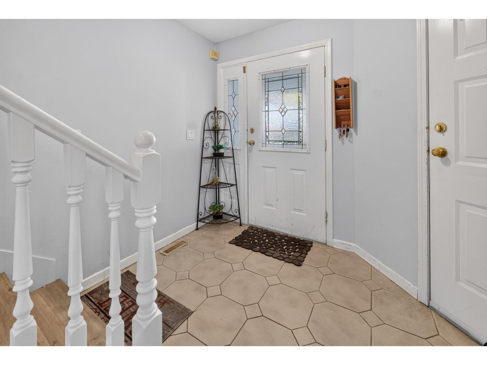 15 7250 122 Street Property Photo 3