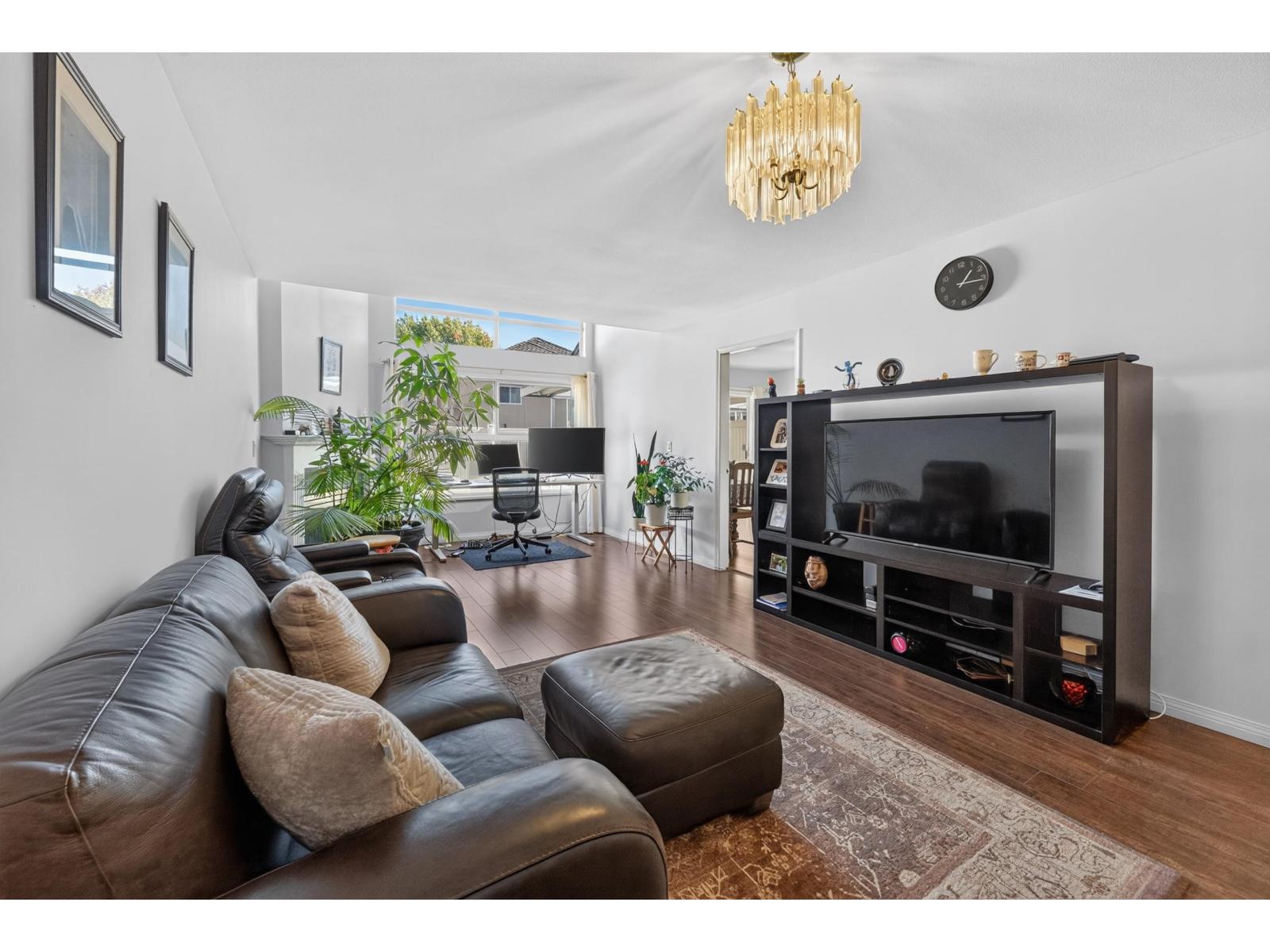 15 7250 122 Street Property Photo 6