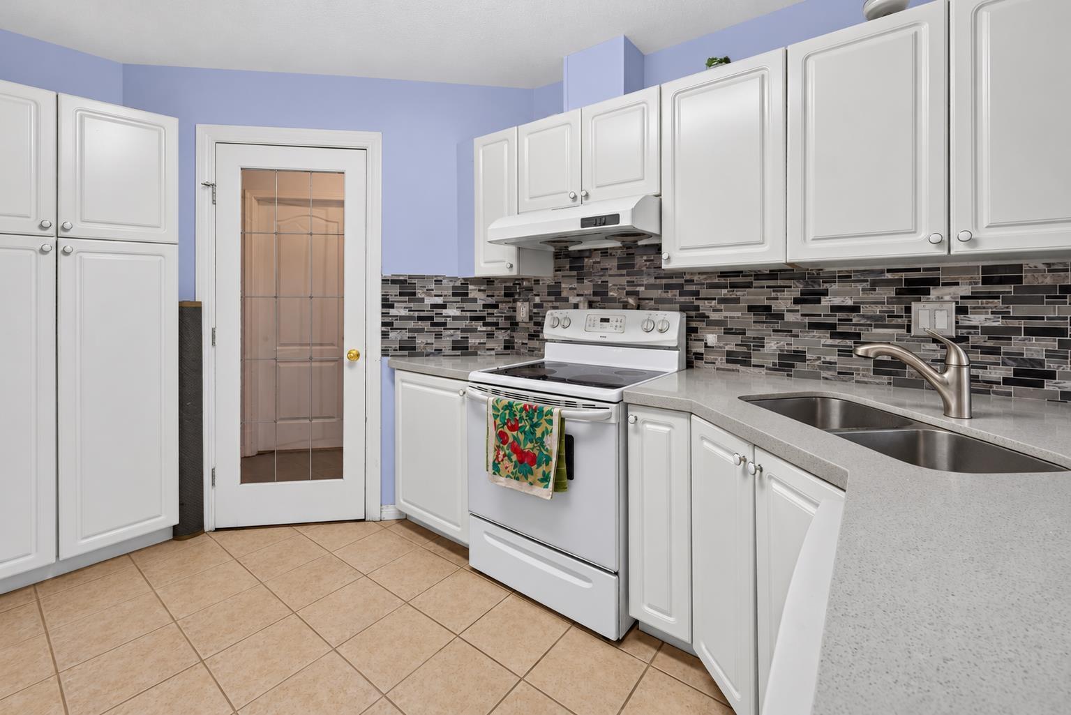 15 7250 122 Street Property Photo 16