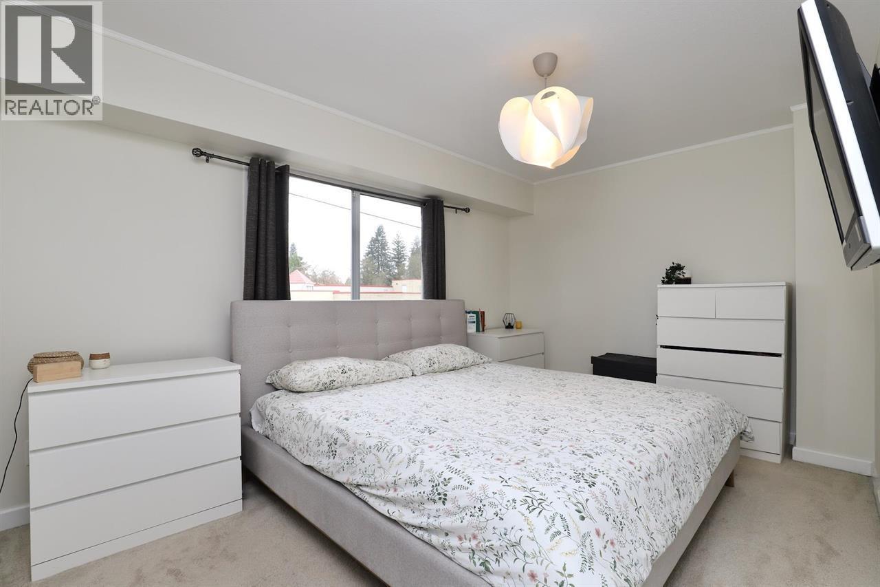 16 21409 Dewdney Trunk Road Property Photo 9