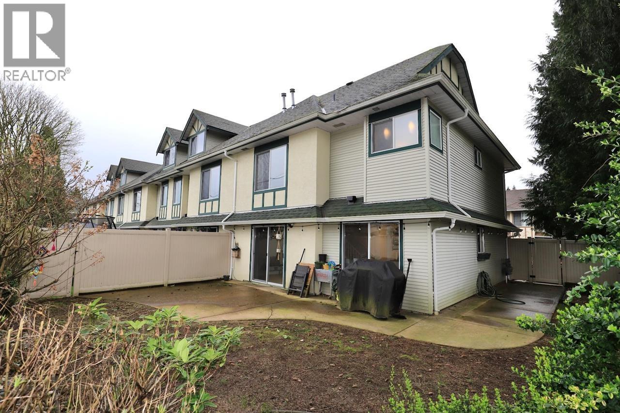 16 21409 Dewdney Trunk Road Property Photo 16