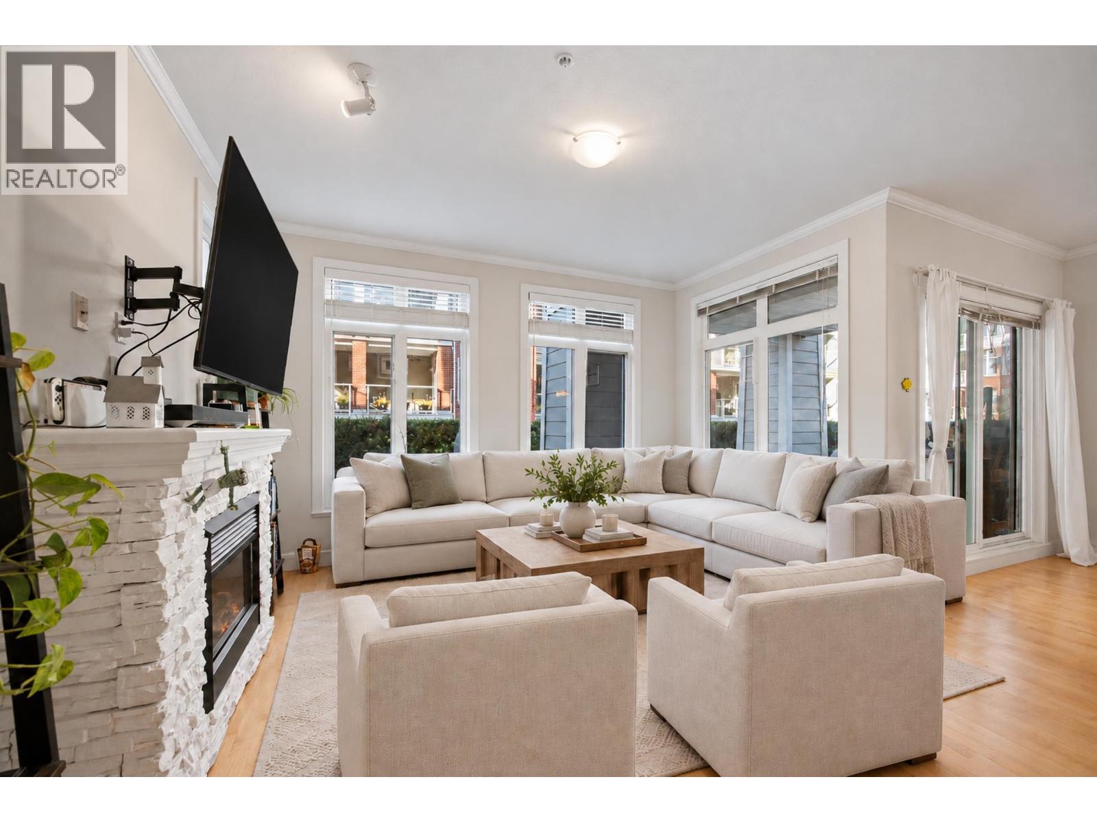 107 4211 BAYVIEW STREET Property Photo 1