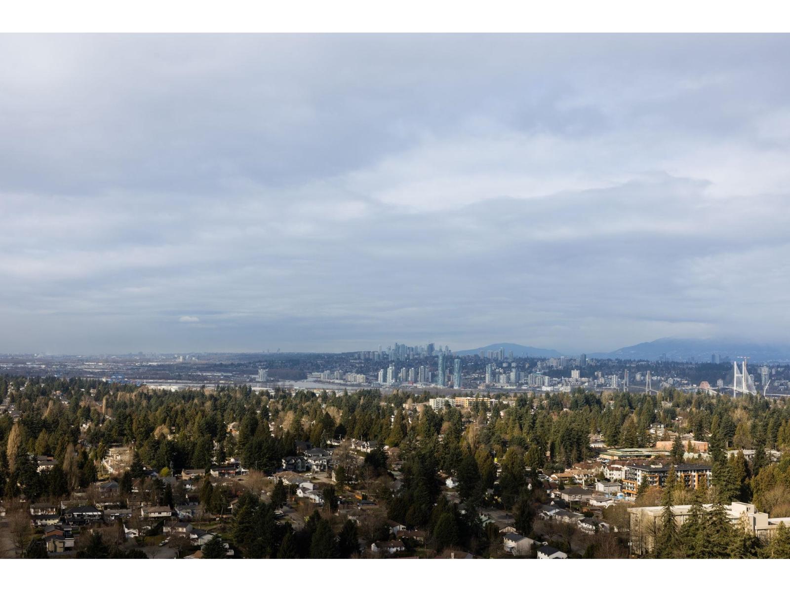 3905 13573 98A AVENUE Property Photo 1