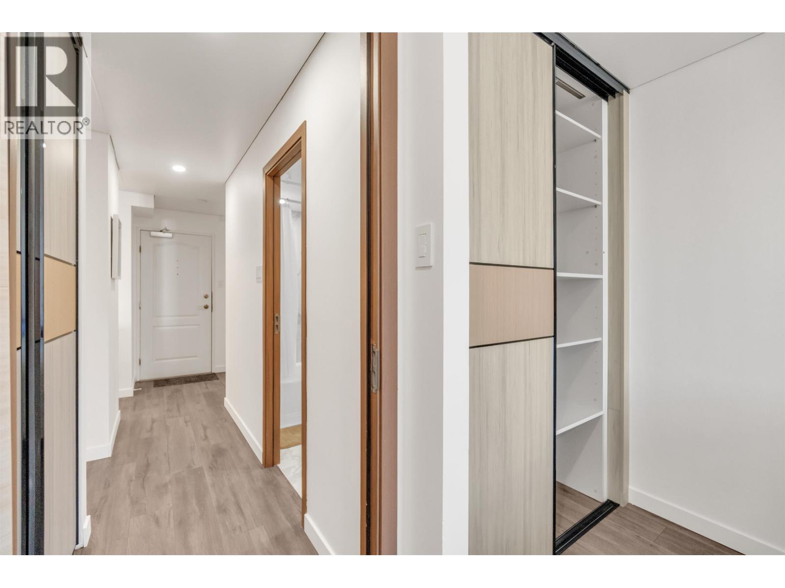 1207 2016 Fullerton Avenue Property Photo 15